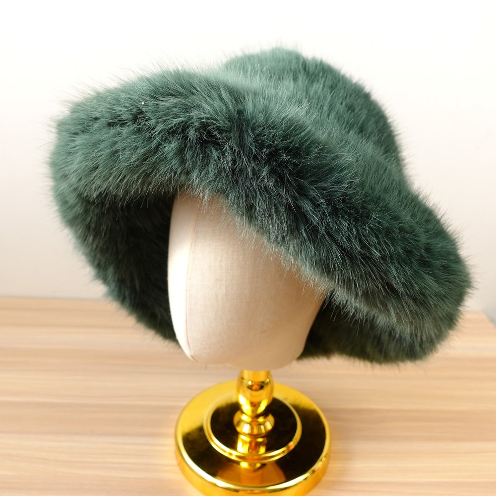 Plush Faux Fur Bucket Hat in Forest Green